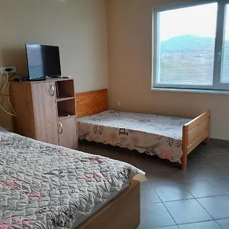 къщи над плажа анели Holiday home Tsarevo