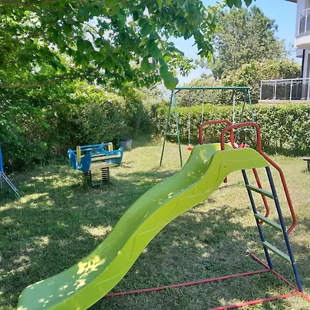 къщи над плажа анели Holiday home *